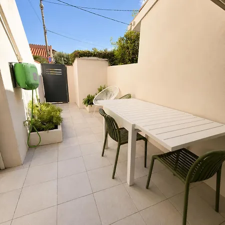 T2 Climatise Avec Parking Prive & Terrasse Canet-plage
